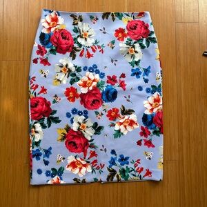 Tahari Floral Pencil Skirt in Light Blue with Red, White & Blue Flowers
